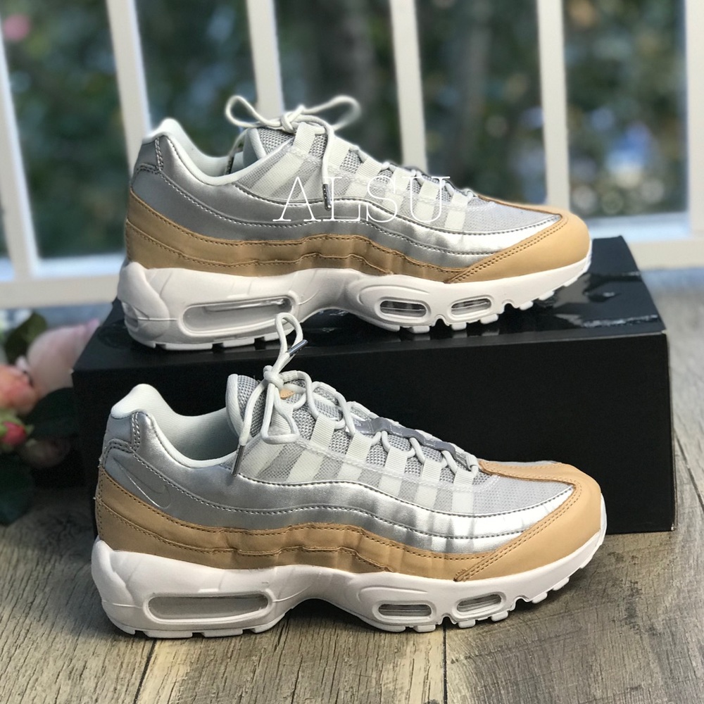 NWT Nike Air Max 95 SE PRM Pure Platinum WMNS - Picture 2 of 8